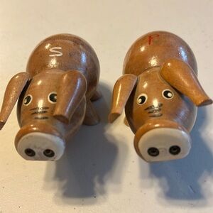 Wooden pig salt and pepper shakers